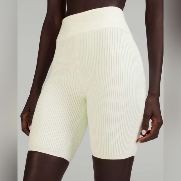 Lululemon Ribbed Knit HR Short - Picture 2 of 6